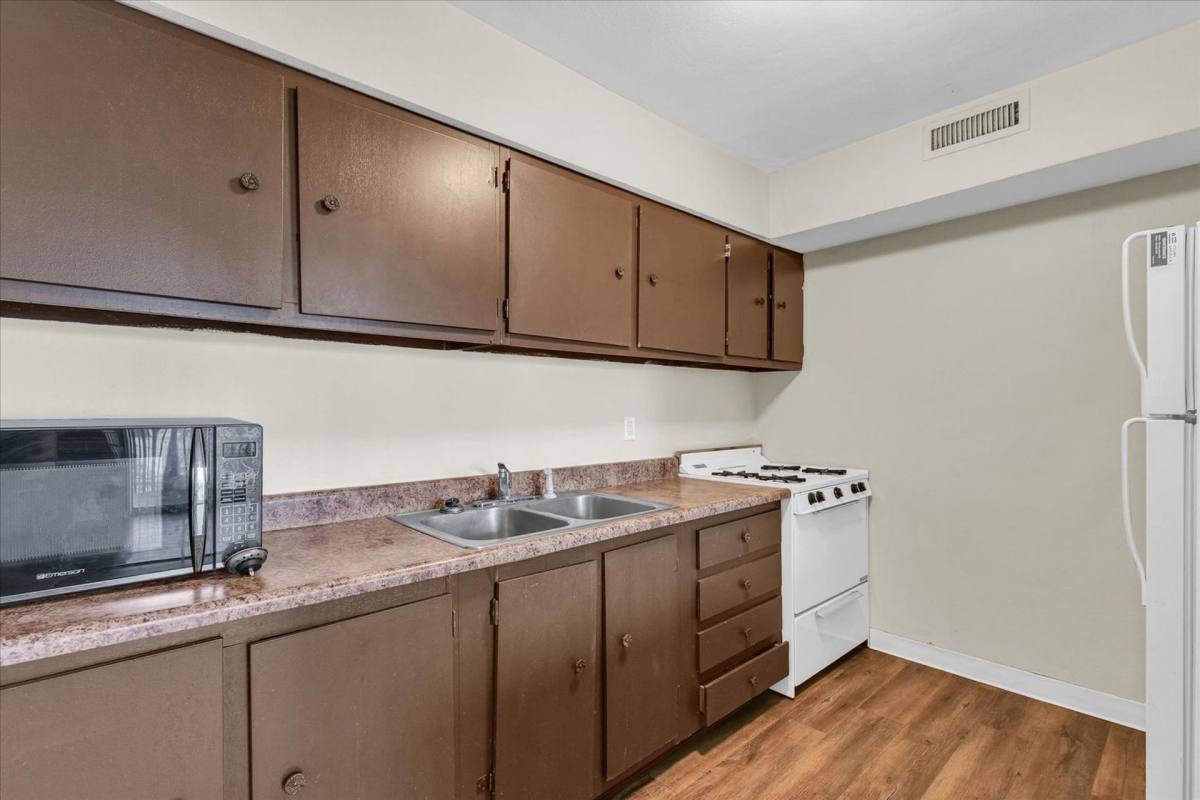 Townhouse for rent at 717 Fairmont Dr, Bloomington, IL 61704