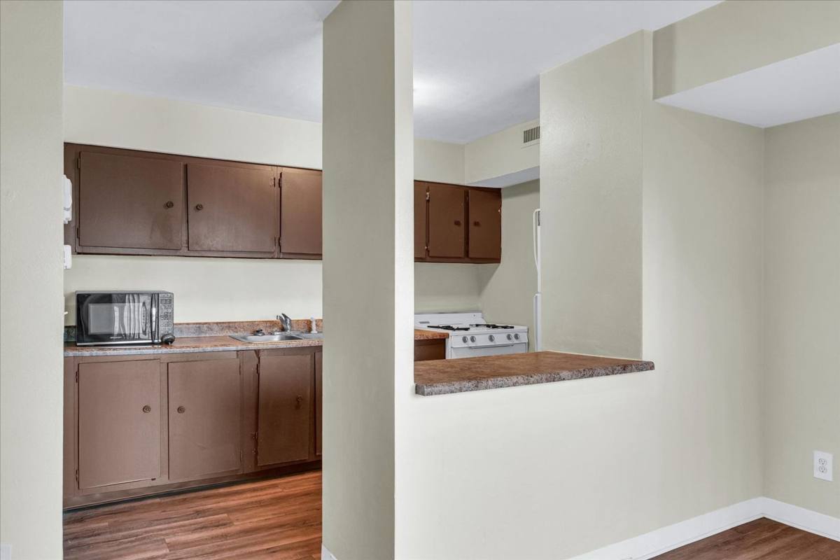 Townhouse for rent at 717 Fairmont Dr, Bloomington, IL 61704