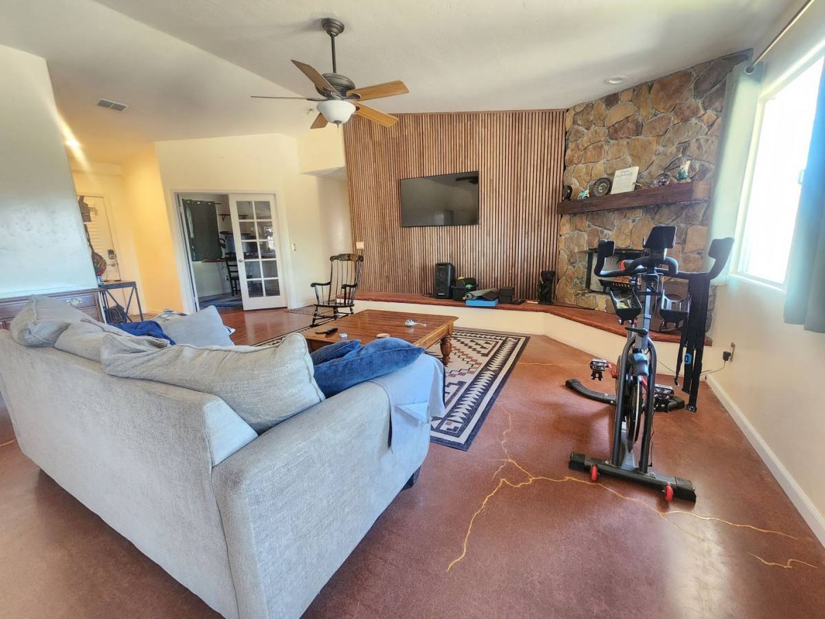 House for rent at 5995 Encelia Dr, Twentynine Palms, CA 92277