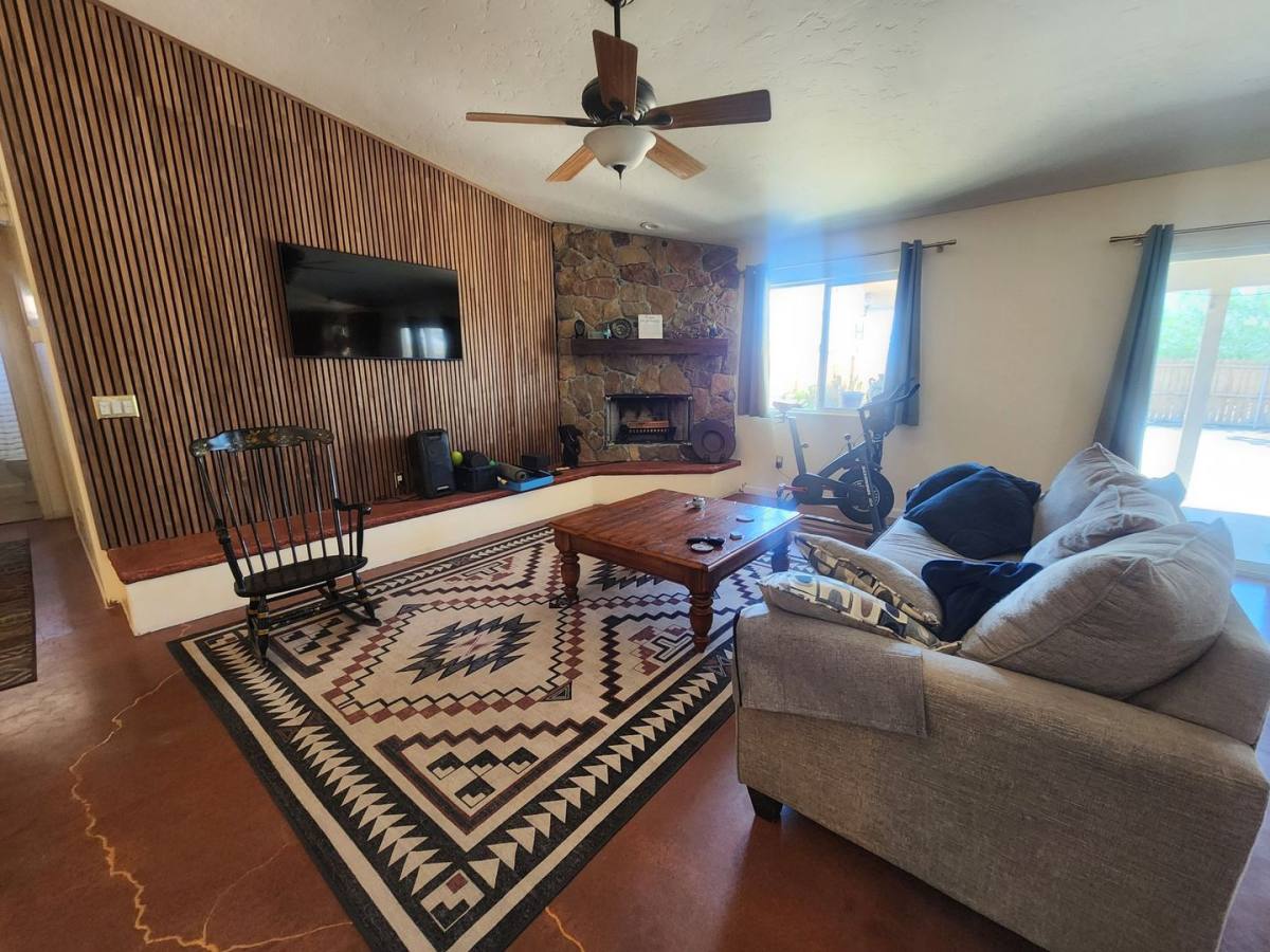 House for rent at 5995 Encelia Dr, Twentynine Palms, CA 92277