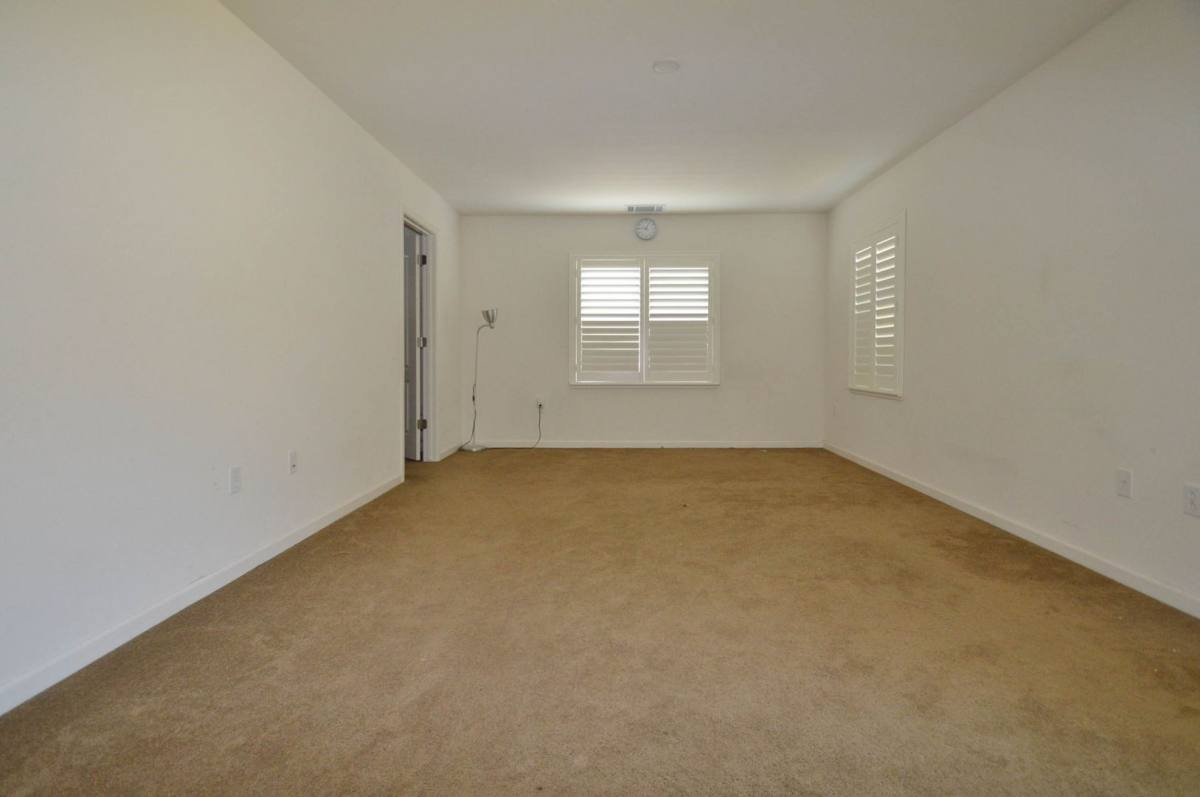 House for rent at 2540 Lakeport Dr, Hayward, CA 94545