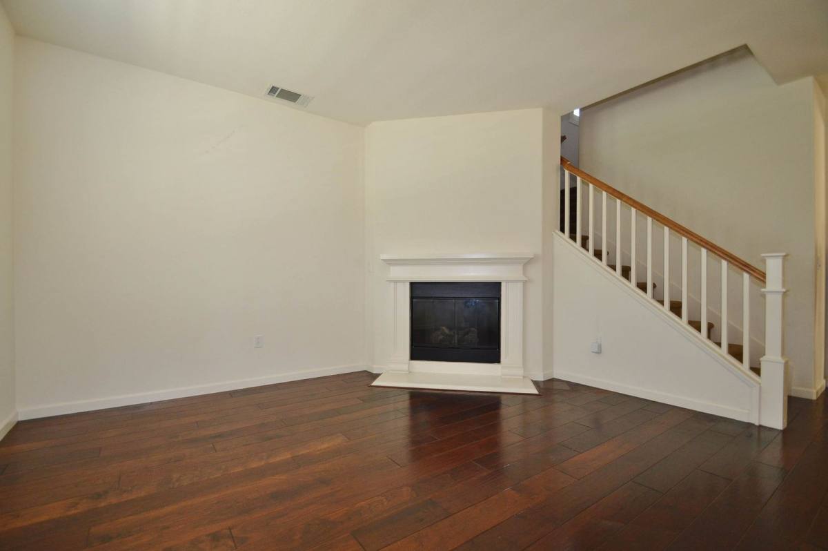 House for rent at 2540 Lakeport Dr, Hayward, CA 94545