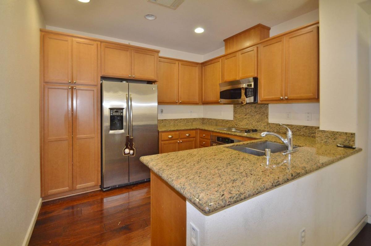 House for rent at 2540 Lakeport Dr, Hayward, CA 94545
