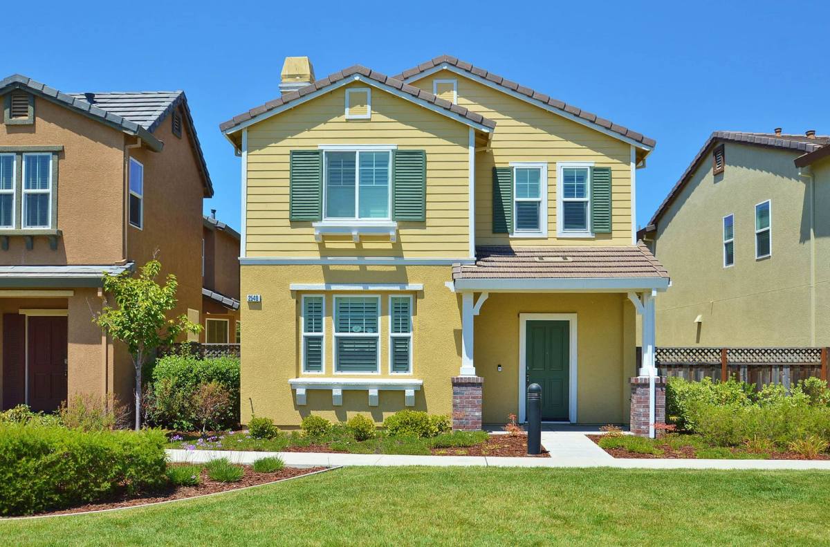 House for rent at 2540 Lakeport Dr, Hayward, CA 94545