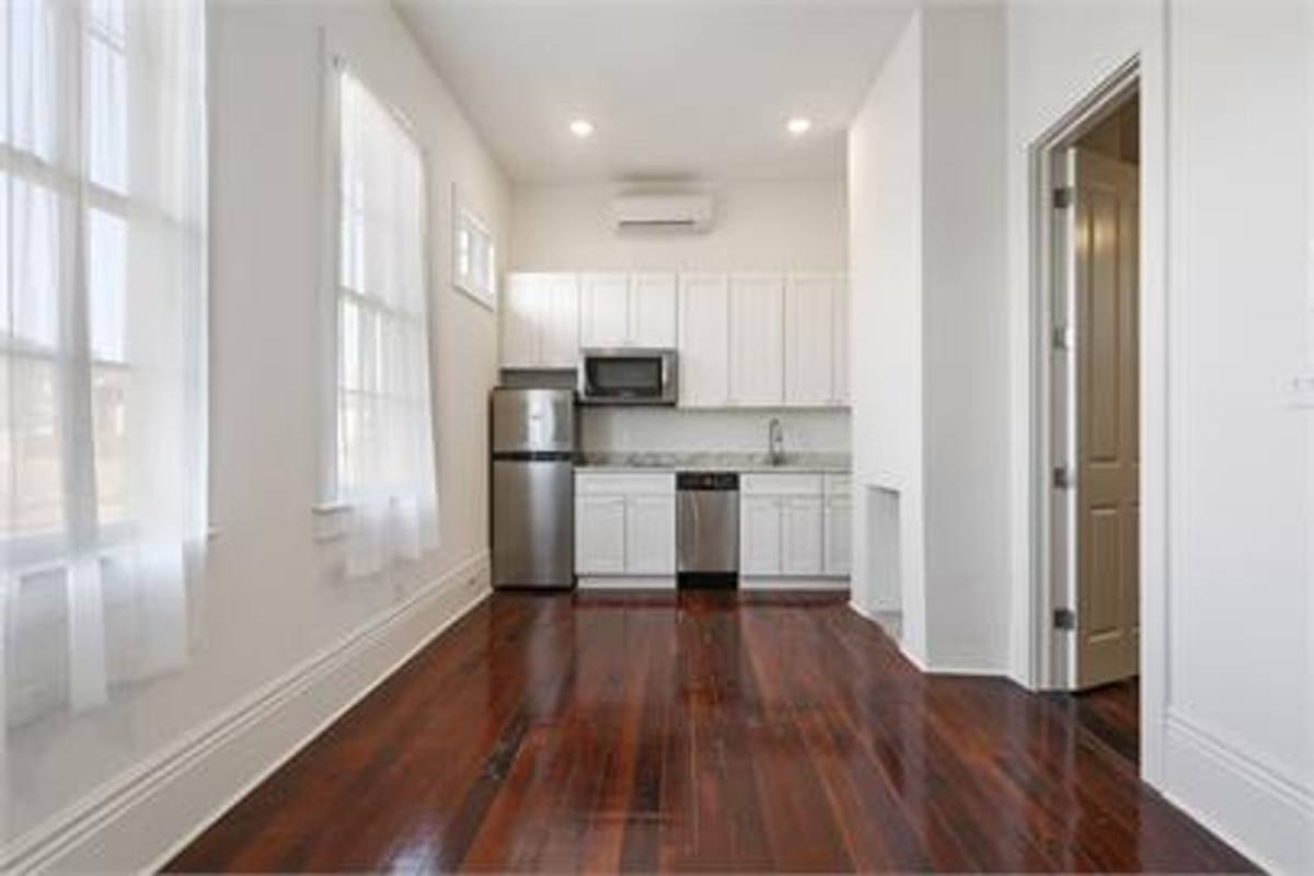 Apartment for rent at 1527 Reverend John Raphael Junior Way, New Orleans, LA 70113