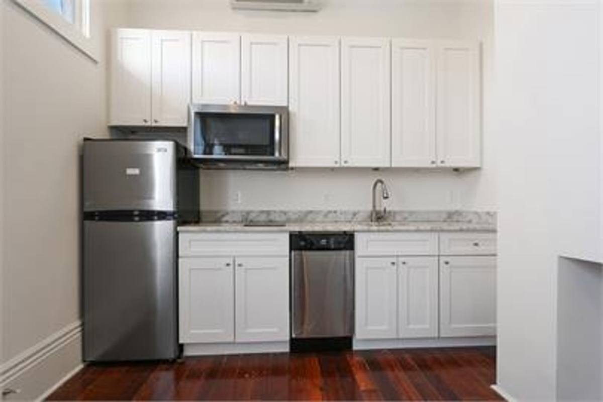 Apartment for rent at 1527 Reverend John Raphael Junior Way, New Orleans, LA 70113