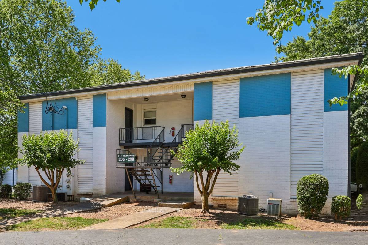 Apartment for rent at 830 Sunset Dr, Athens, GA 30606