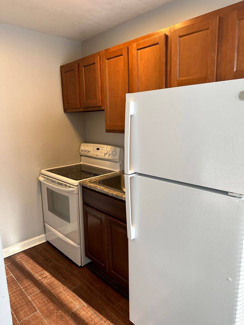 Apartment for rent at 455 Maryland Ave W, Saint Paul, MN 55117