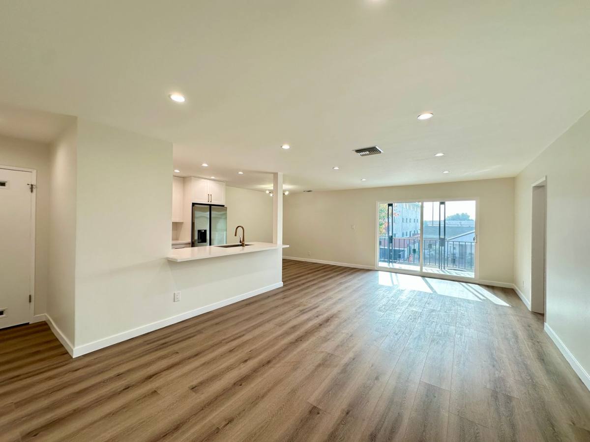 Apartment for rent at 1301 Stanley Ave, Glendale, CA 91206