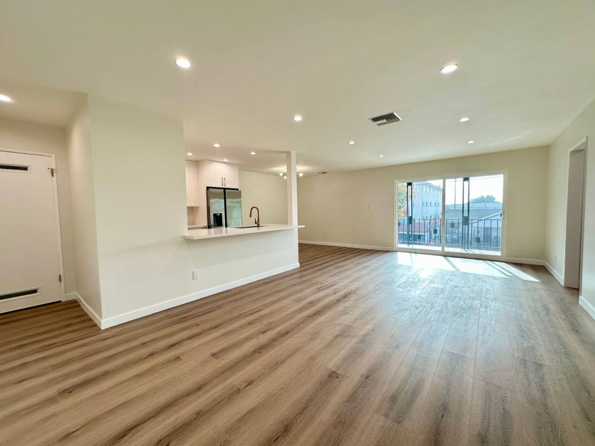 Apartment for rent at 1301 Stanley Ave, Glendale, CA 91206
