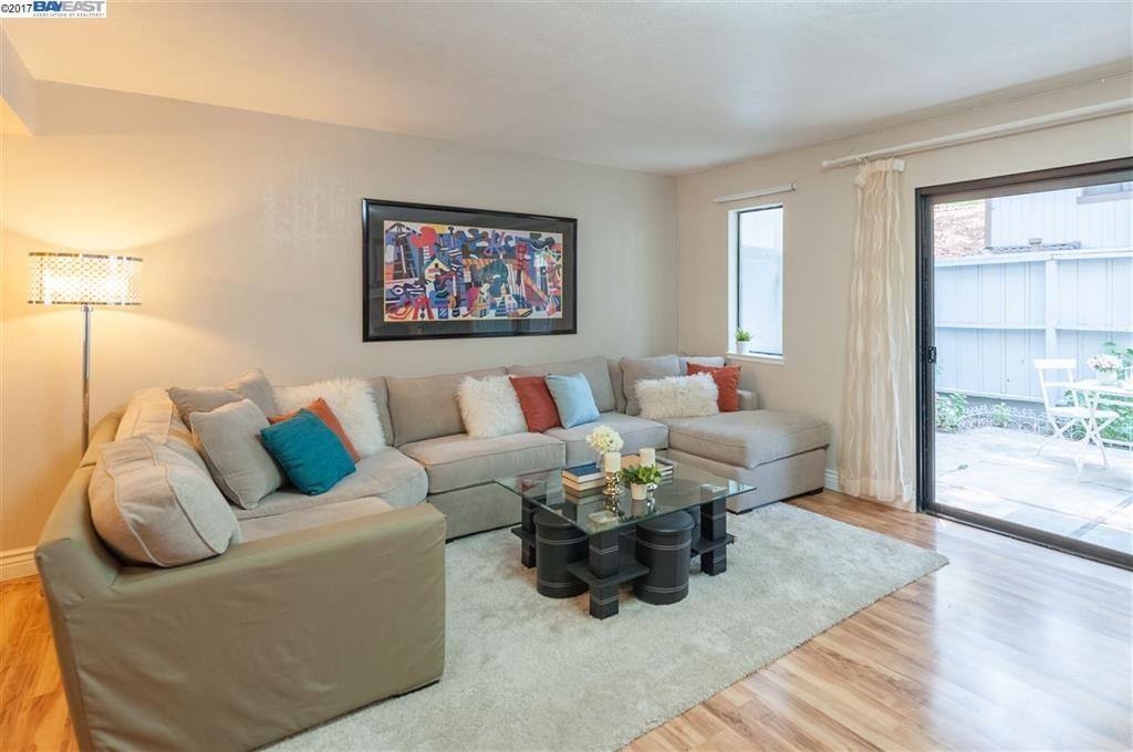 Townhouse for rent at 6015 Joaquin Murieta Ave #B, Newark, CA 94560