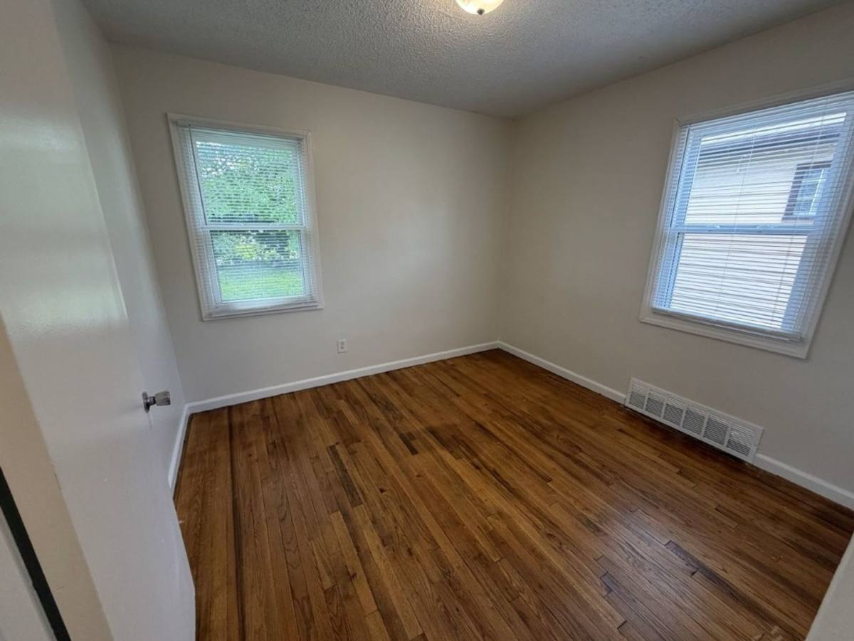 House for rent at 1821 Hanover, Lincoln Park, MI 48146