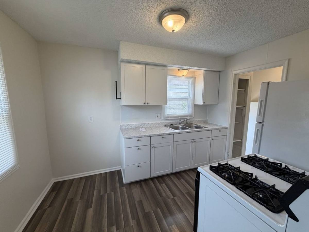 House for rent at 1821 Hanover, Lincoln Park, MI 48146