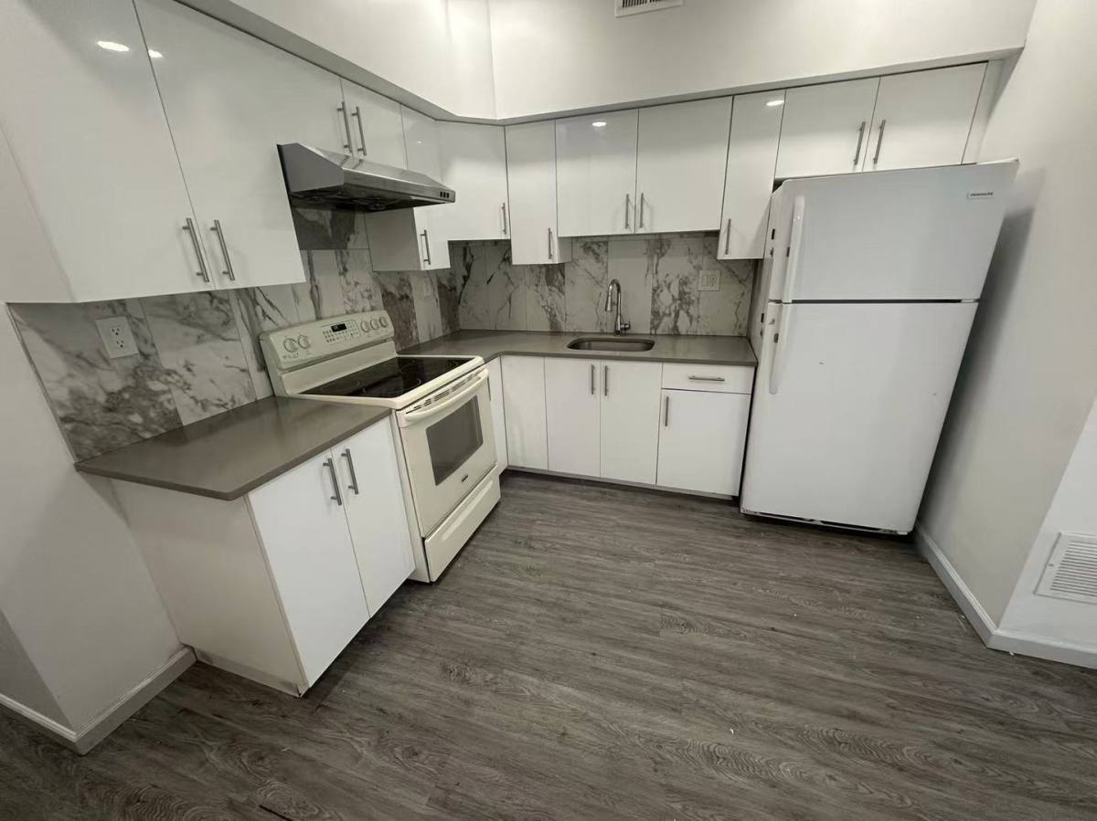 Apartment for rent at 915 Washington Ave, Philadelphia, PA 19147