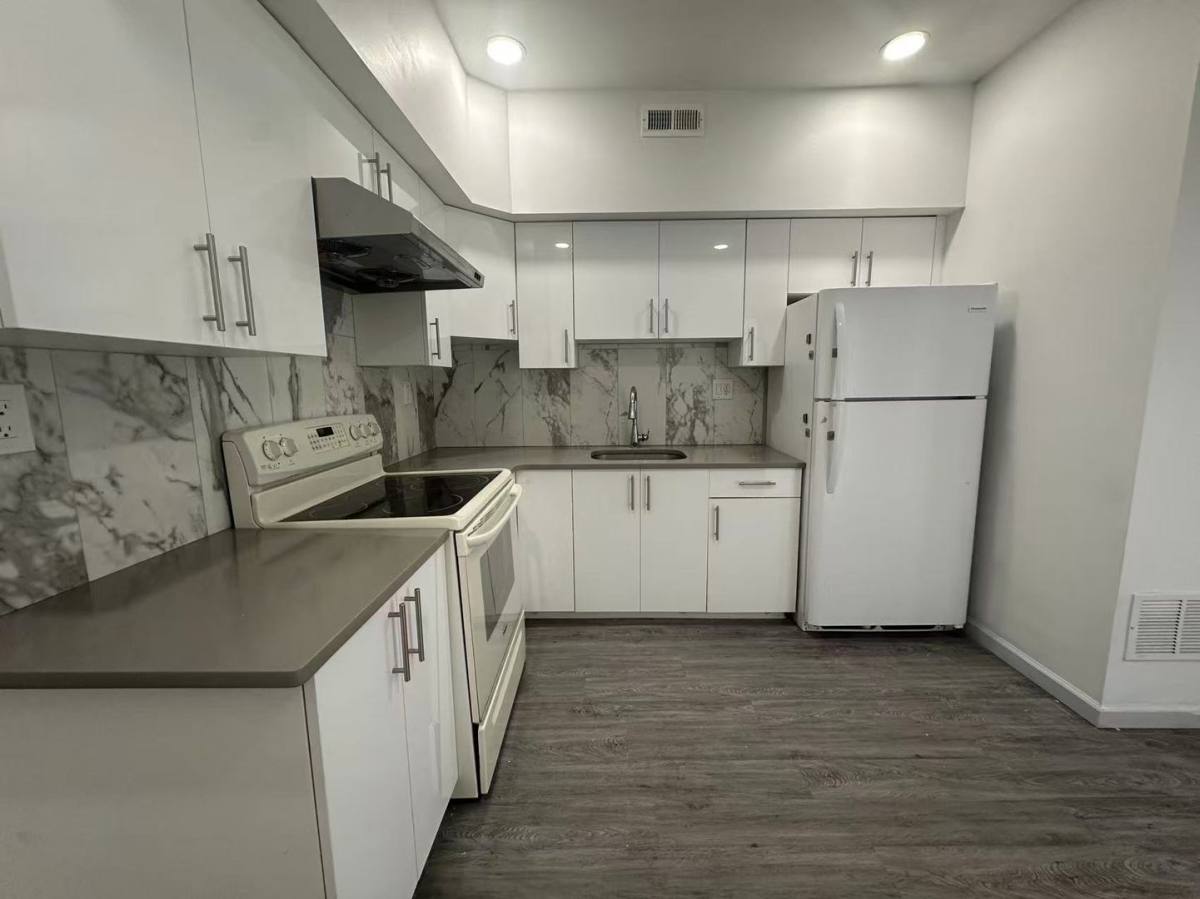 Apartment for rent at 915 Washington Ave, Philadelphia, PA 19147