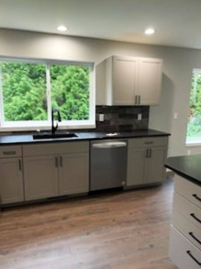 House for rent at 2728 Alvarado Dr, Bellingham, WA 98229