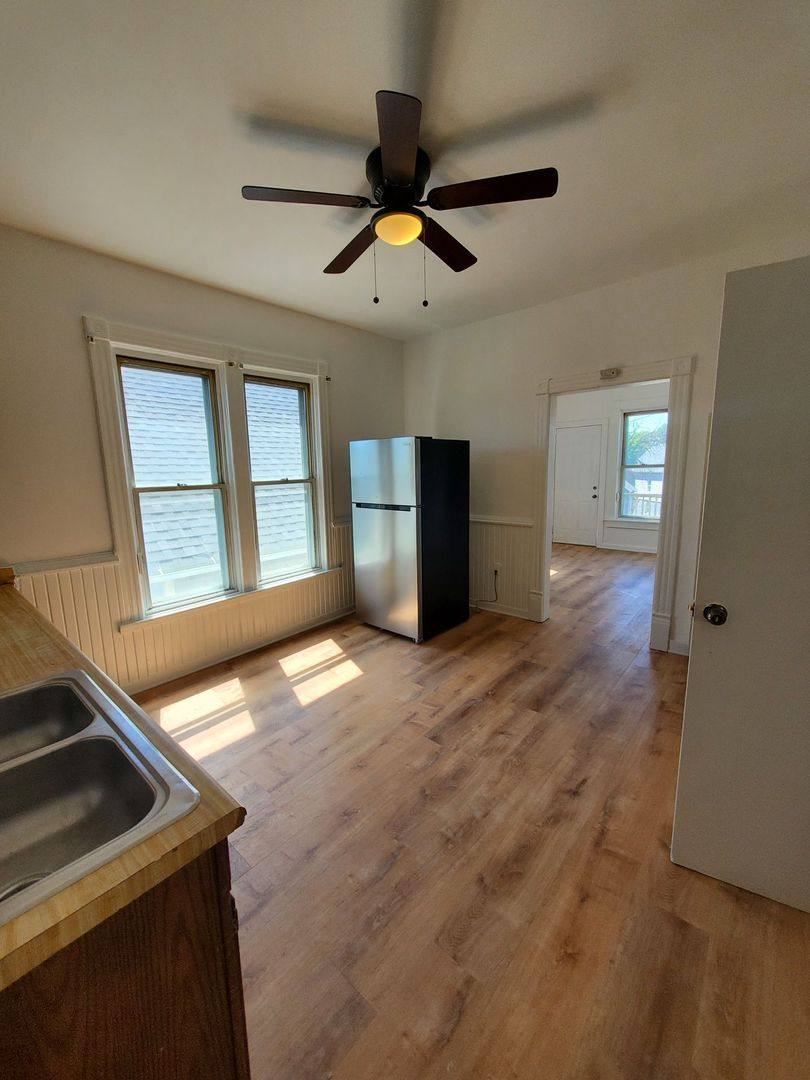 Apartment for rent at 1568 W Windlake Ave, Milwaukee, WI 53215