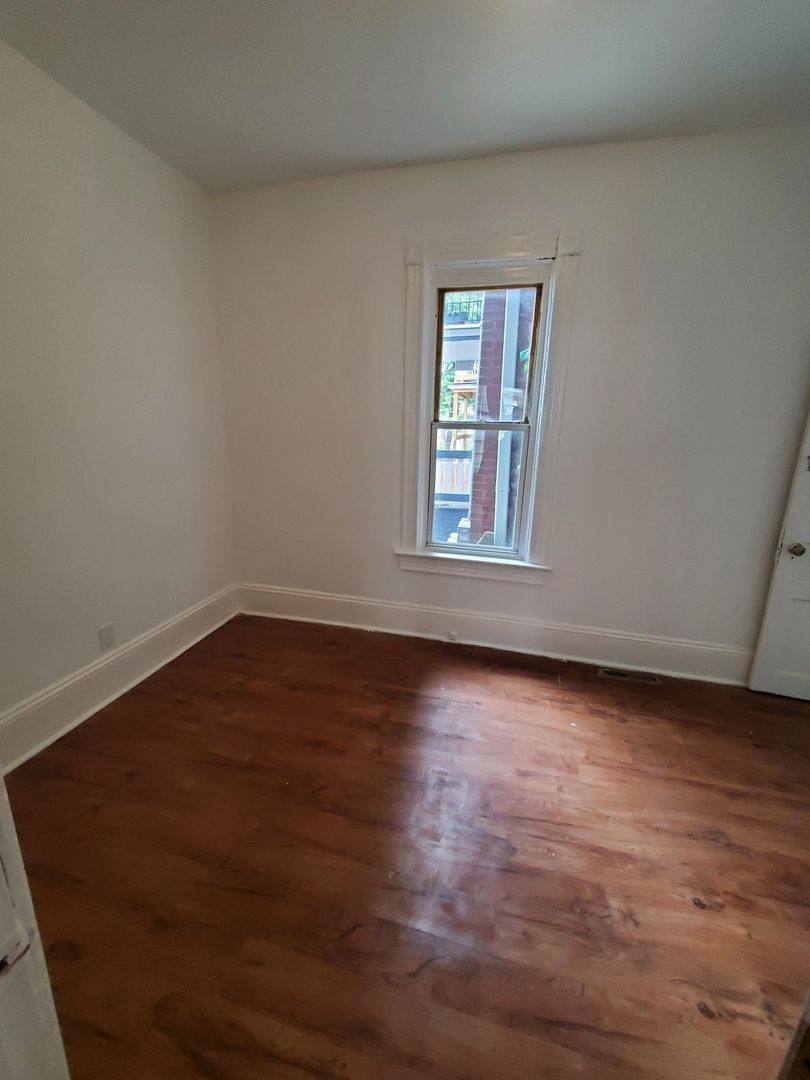 Apartment for rent at 1568 W Windlake Ave, Milwaukee, WI 53215