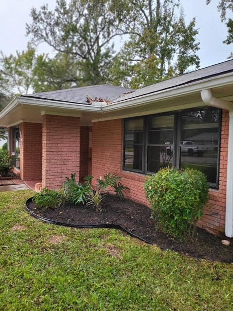 House for rent at 1017 Oak Dr, Liberty, TX 77575