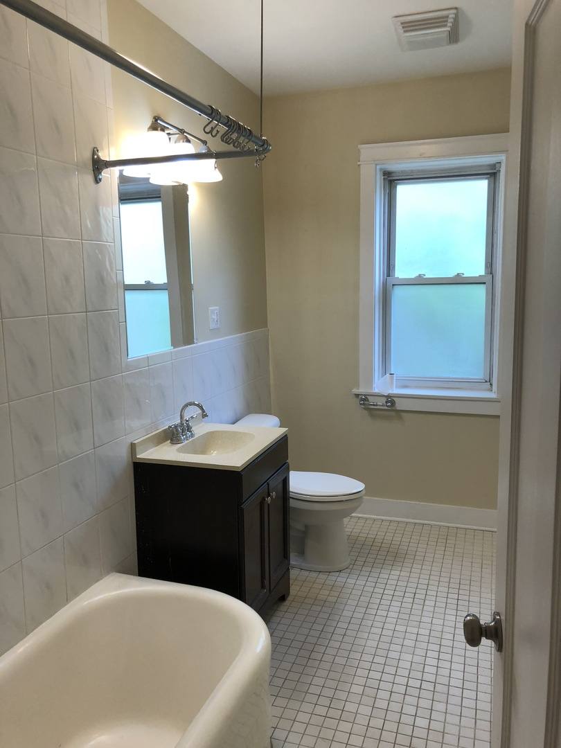 Apartment for rent at 2180 W Giddings St, Chicago, IL 60625