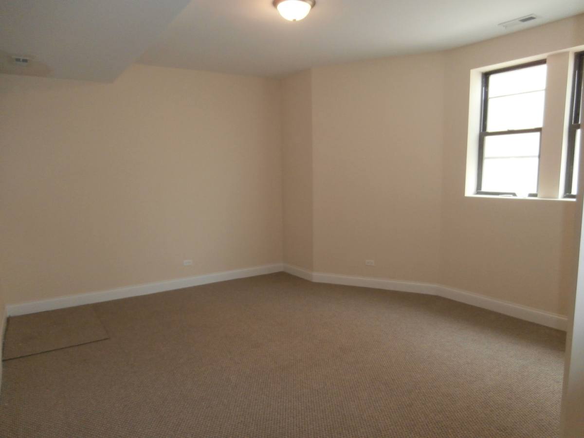 Apartment for rent at 2801-05 W Lawrence, Chicago, IL 60625