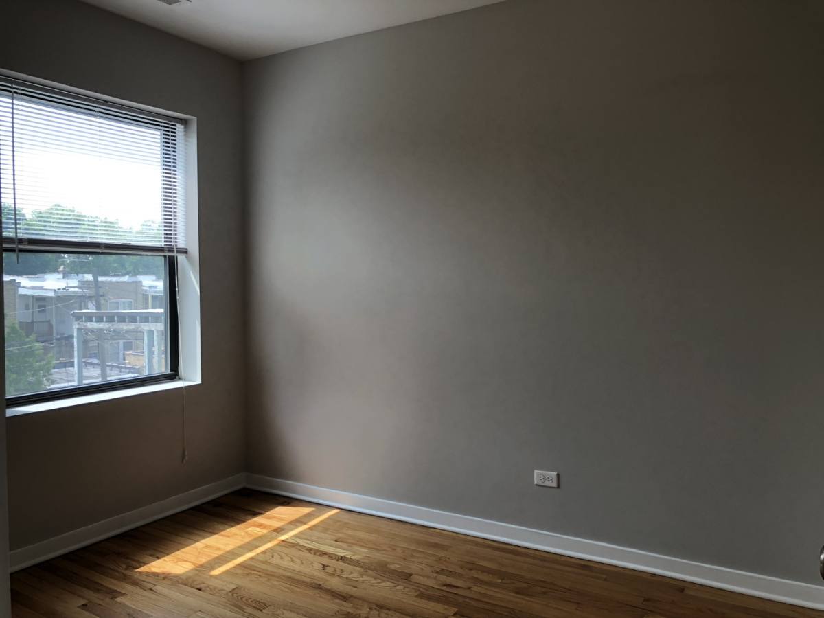 Apartment for rent at 6700-04 N Artesian, Chicago, IL 60645