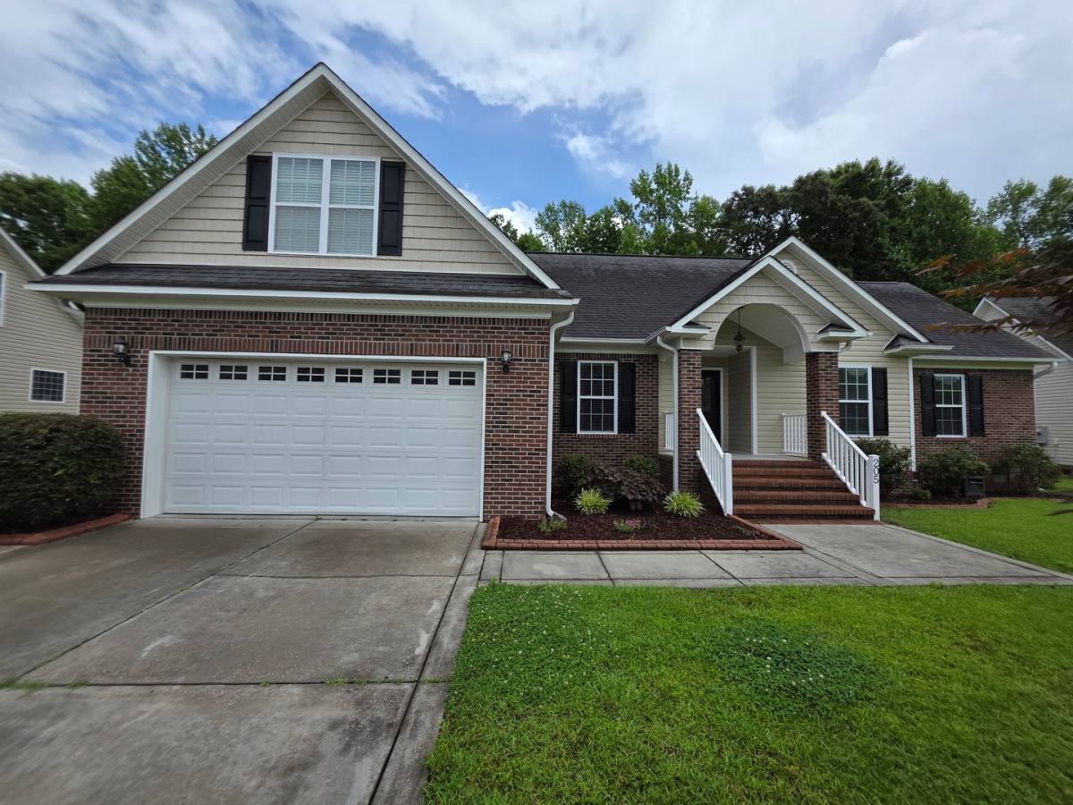 House for rent at 205 Woodberry Place, Jacksonville, NC 28540
