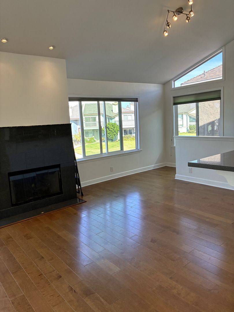 Apartment for rent at 3853 Sunset Lane Upstairs, Oxnard, CA 93035