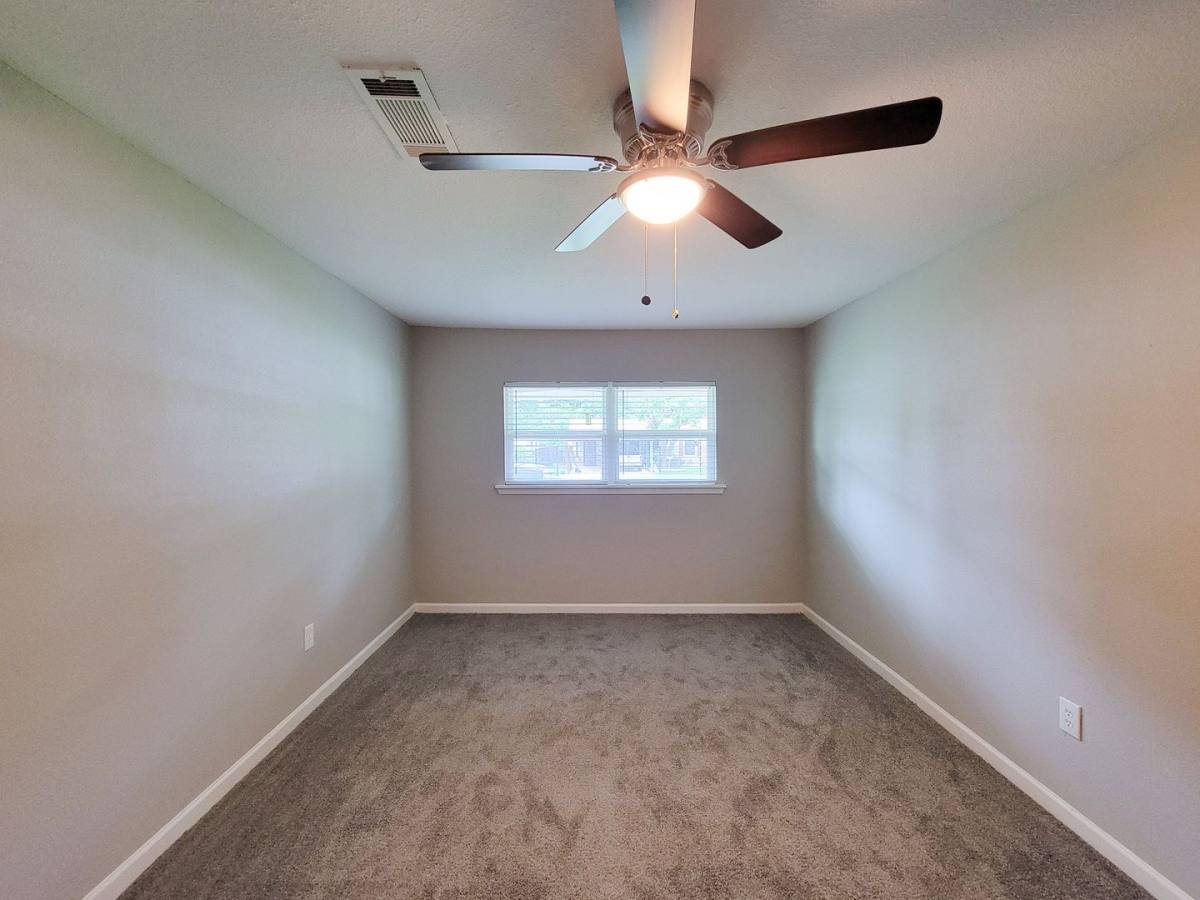 House for rent at 5606 Willow Glen Dr, Houston, TX 77033