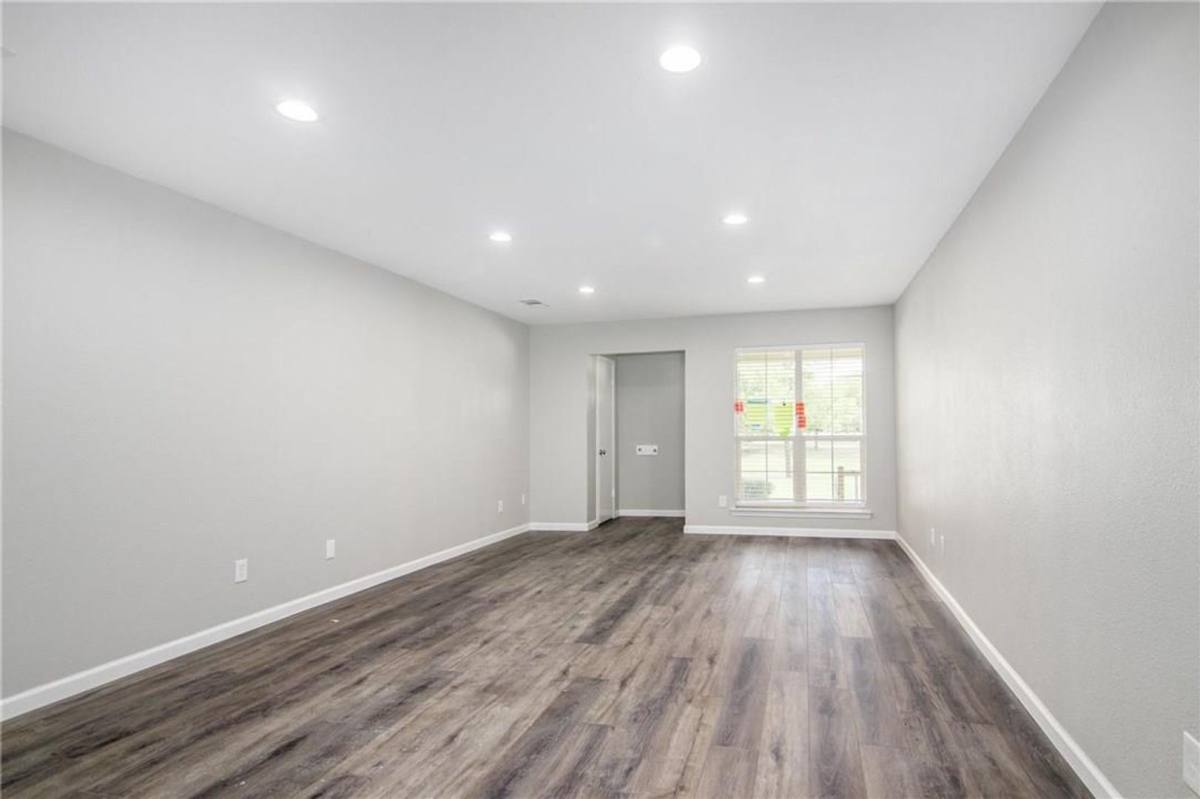 House for rent at 2808 Golfing Green Dr, Dallas, TX 75234