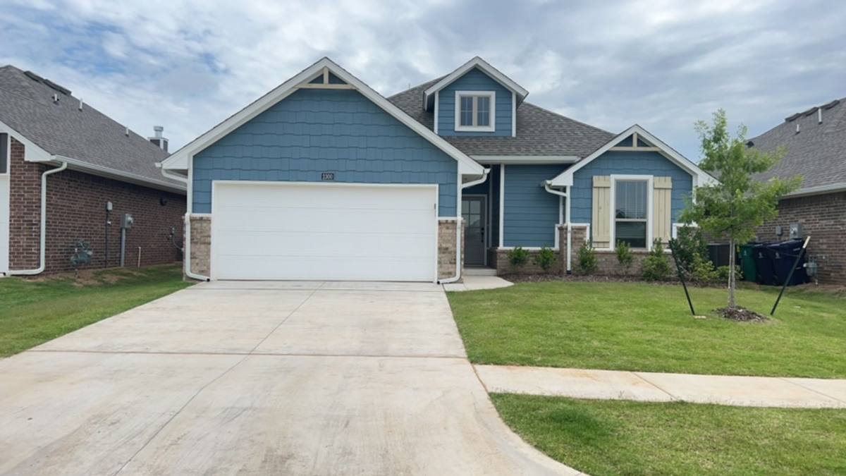 House for rent at 2300 NW 170th St, Edmond, OK 73012