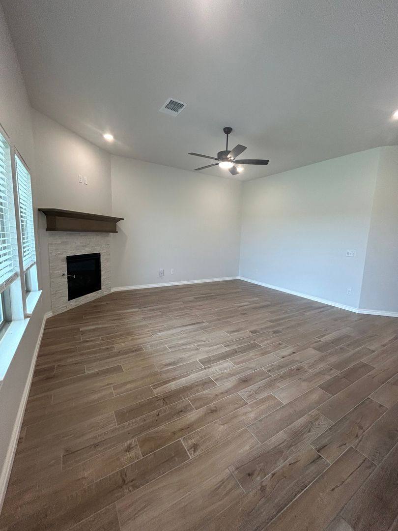 House for rent at 2300 NW 170th St, Edmond, OK 73012