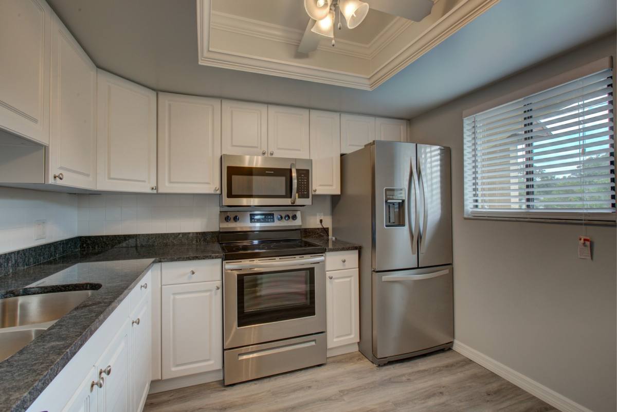 Apartment for rent at 3400 Beneva Rd, Sarasota, FL 34232