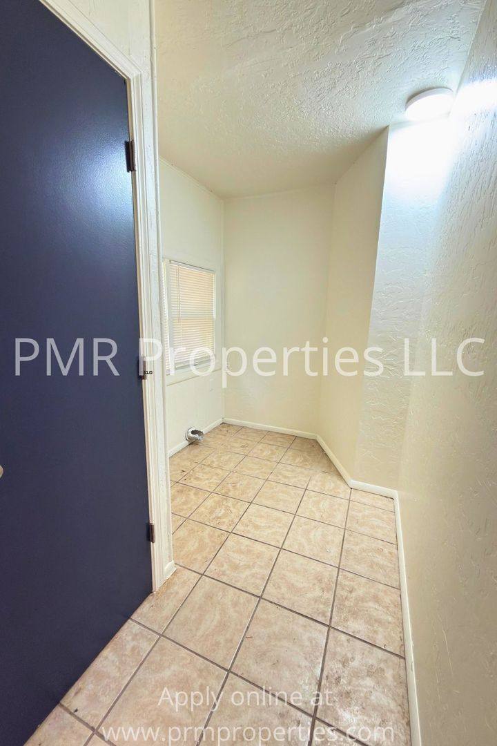 House for rent at 2604 SW Ave, Texarkana, TX 75505