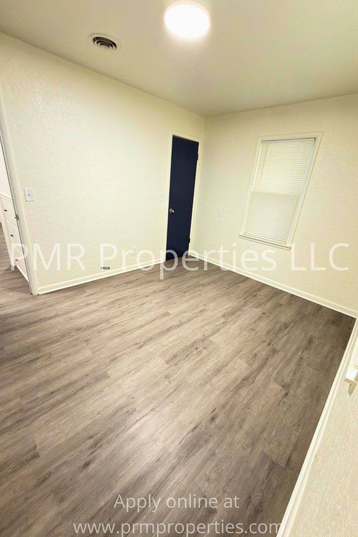 House for rent at 2604 SW Ave, Texarkana, TX 75505