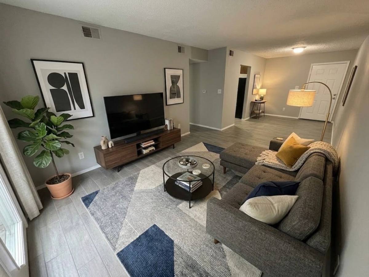 Apartment for rent at 1526 Pineville Rd, Neosho, MO 64850