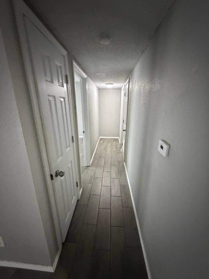 Apartment for rent at 1526 Pineville Rd, Neosho, MO 64850