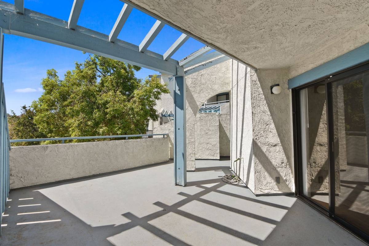Condo for rent at 4260 Via Arbolada, Los Angeles, CA 90042