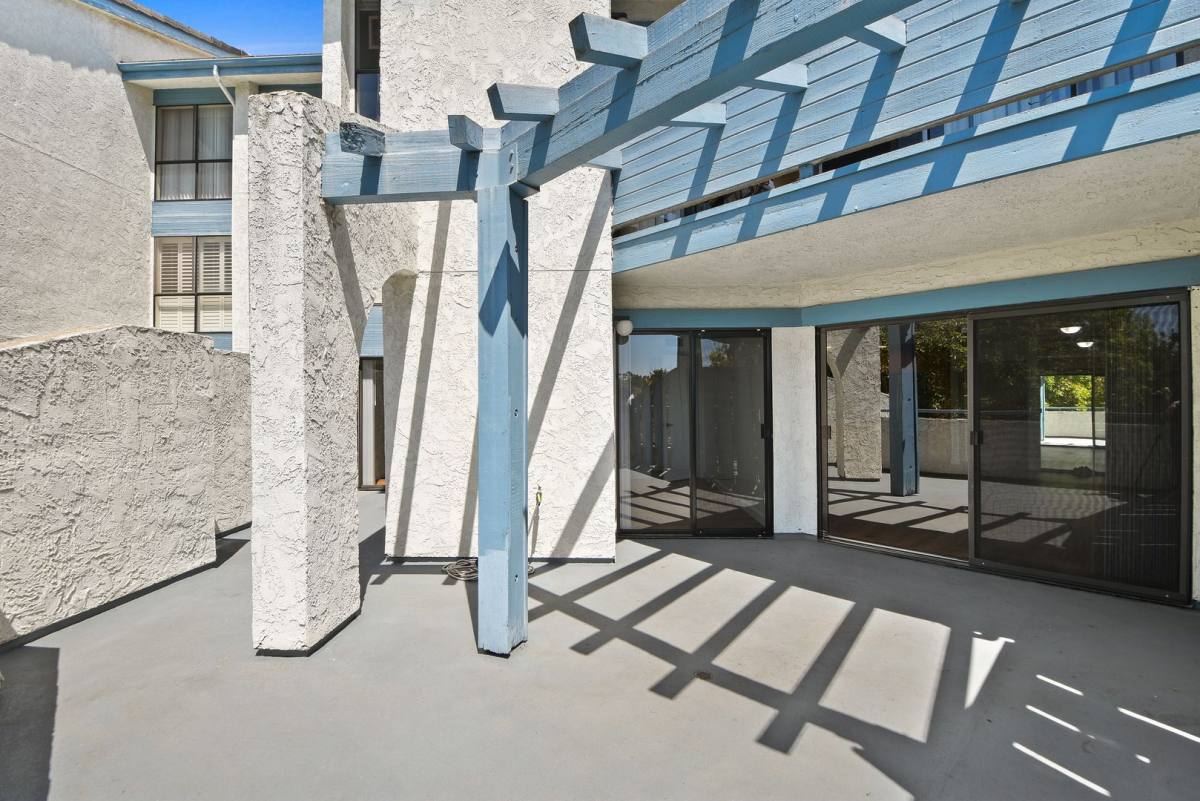 Condo for rent at 4260 Via Arbolada, Los Angeles, CA 90042