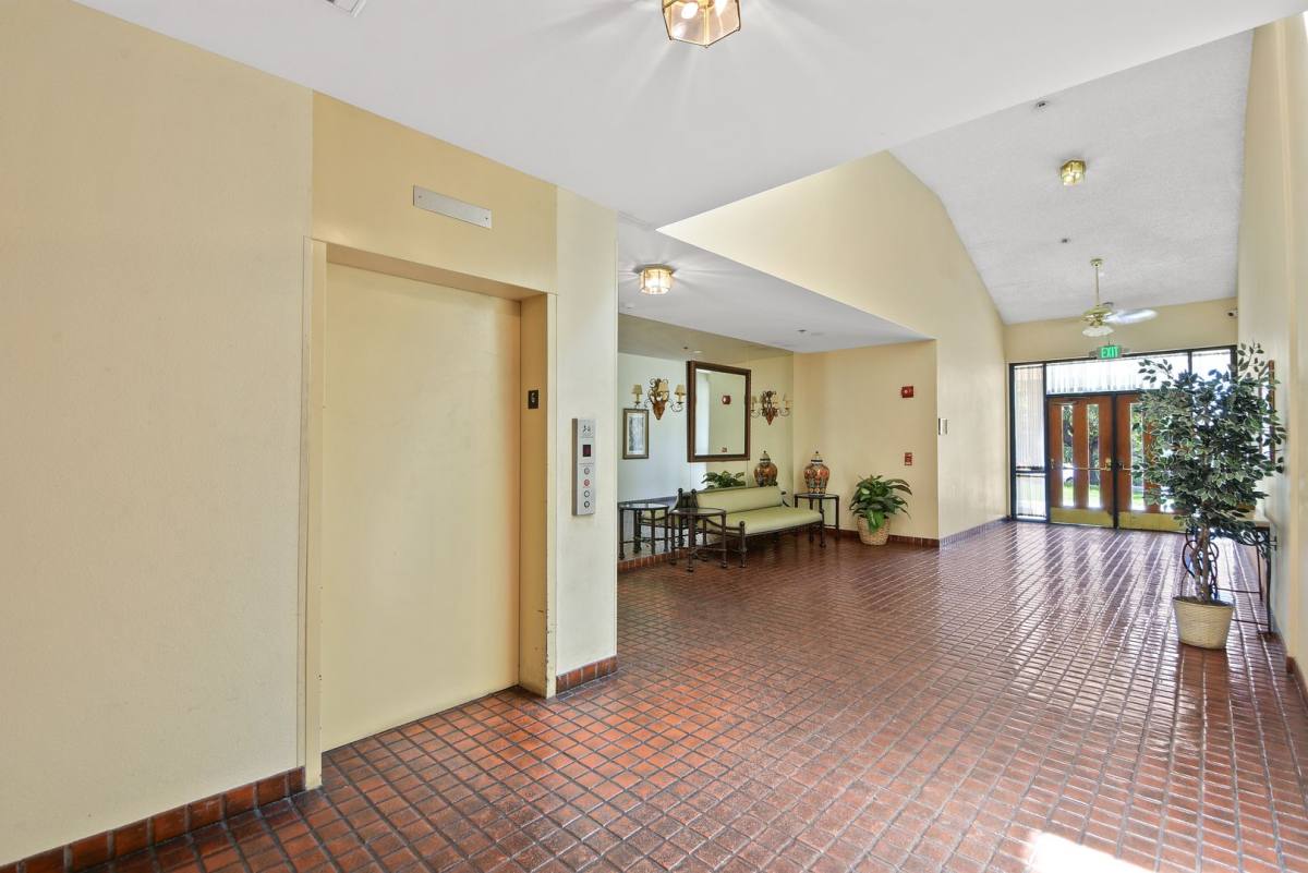 Condo for rent at 4260 Via Arbolada, Los Angeles, CA 90042