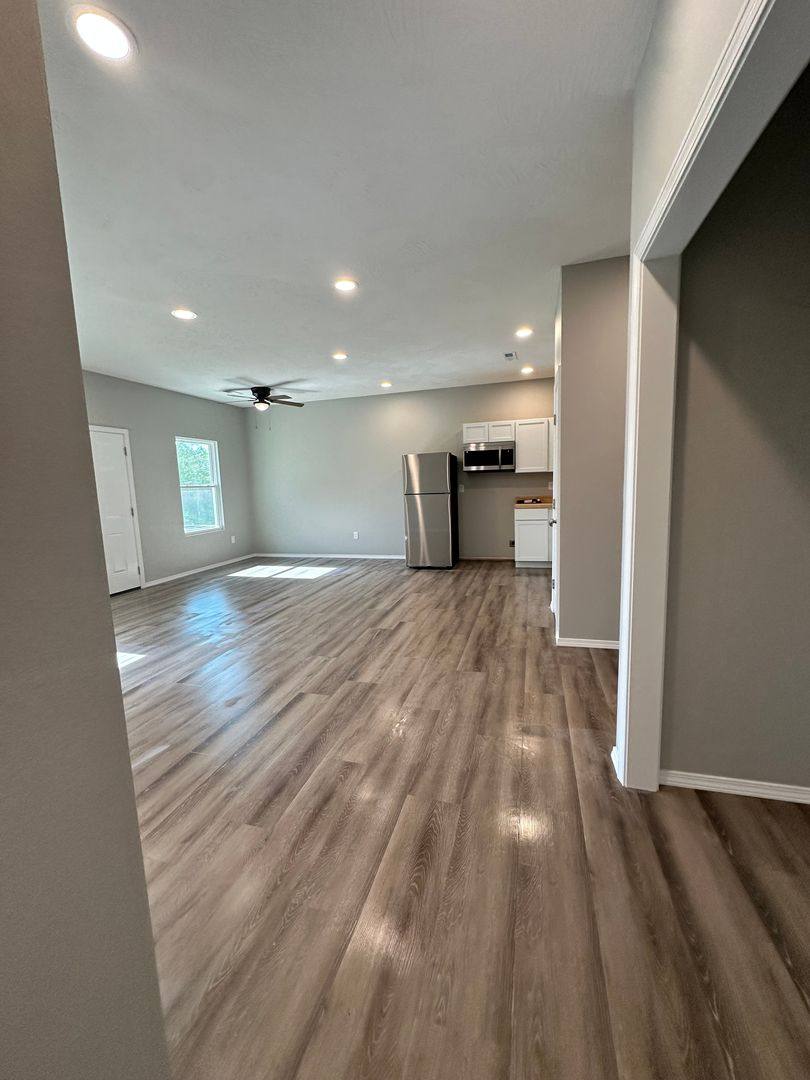 Apartment for rent at 590-588 N Airport Rd, Strafford, MO 65757