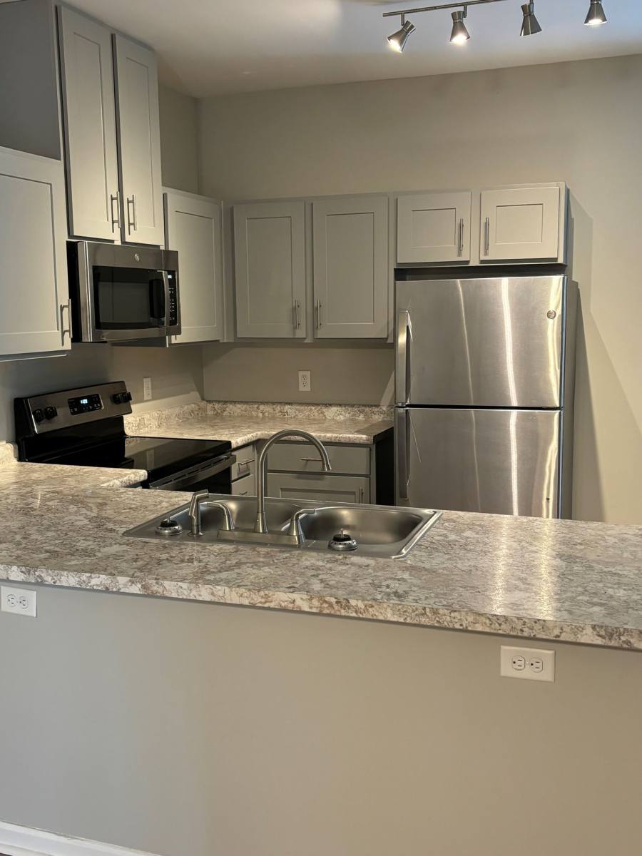 Apartment for rent at 1726 Poplar St, Valdosta, GA 31601