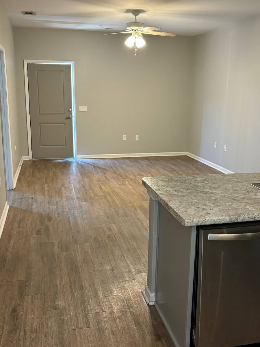 Apartment for rent at 1726 Poplar St, Valdosta, GA 31601
