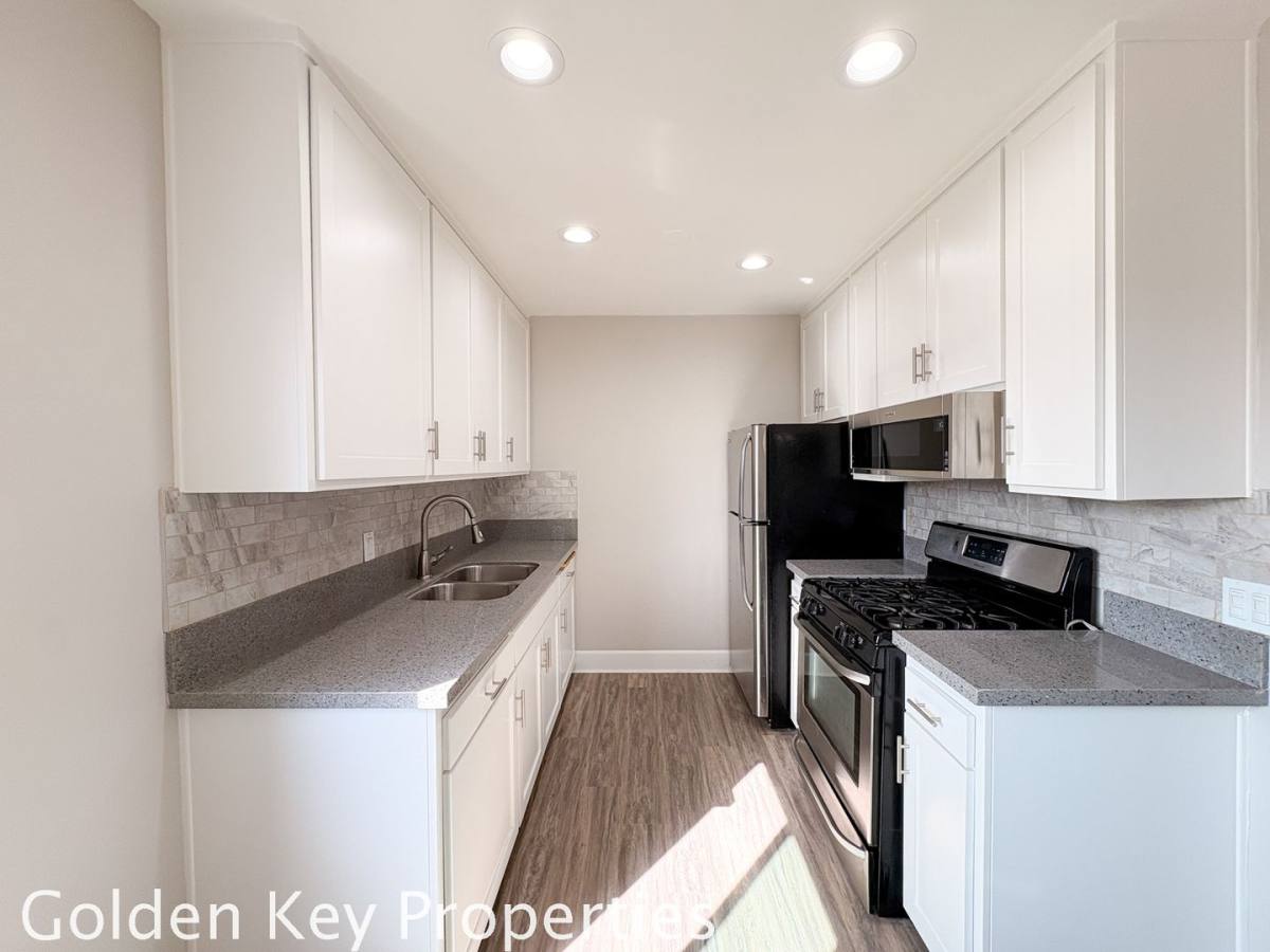 Apartment for rent at 225 S Ditmar St, Oceanside, CA 92054