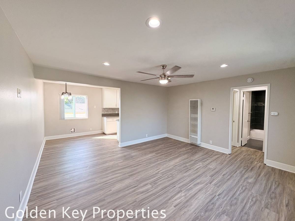 Apartment for rent at 225 S Ditmar St, Oceanside, CA 92054