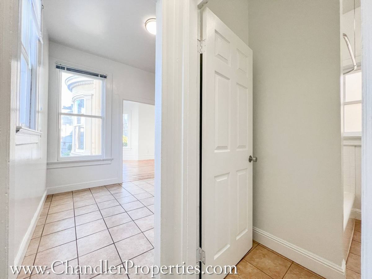 Apartment for rent at 2400-4 Bush St, San Francisco, CA 94115