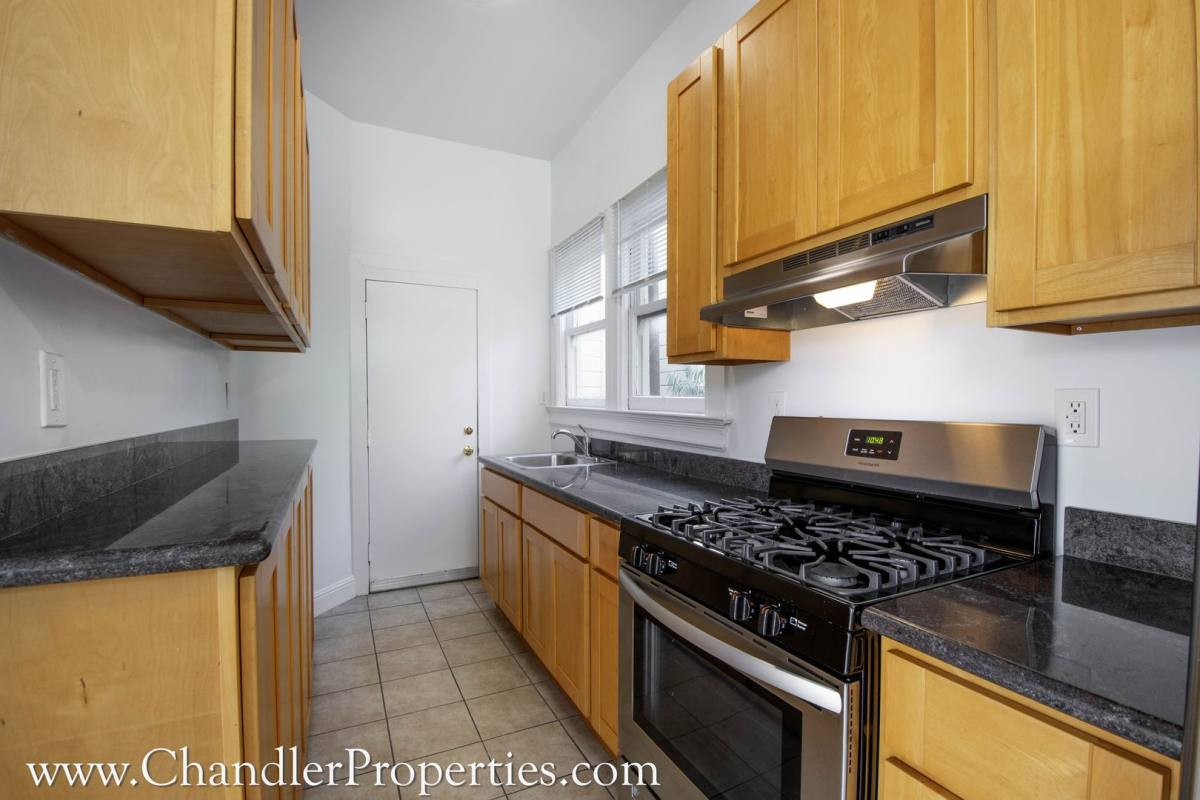 Apartment for rent at 2400-4 Bush St, San Francisco, CA 94115