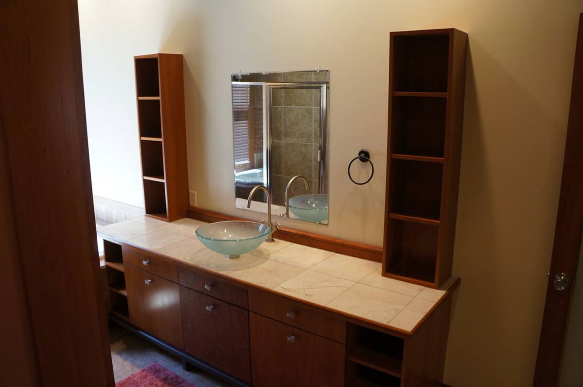 Apartment for rent at 413 N Center, Bloomington, IL 61701