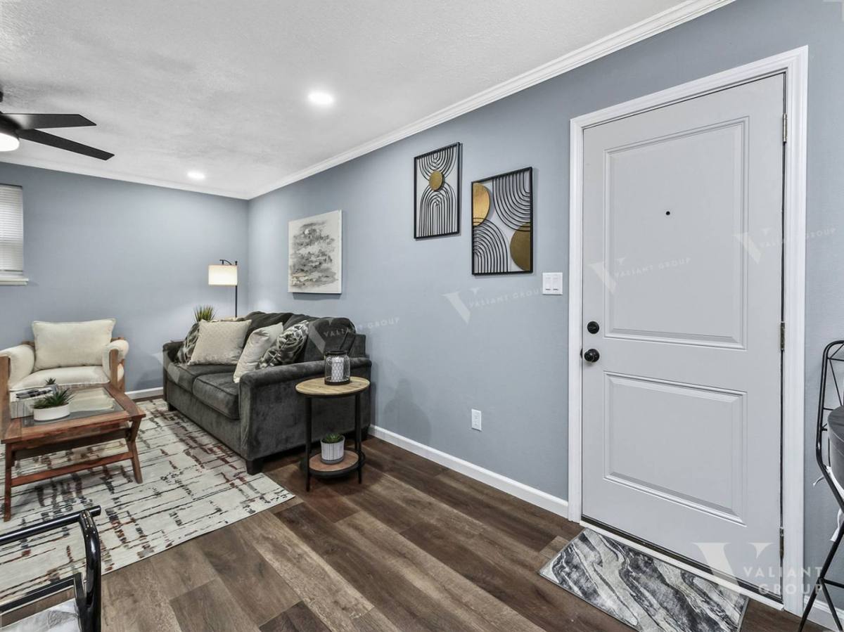 Apartment for rent at 1435 E Elm St, Springfield, MO 65802