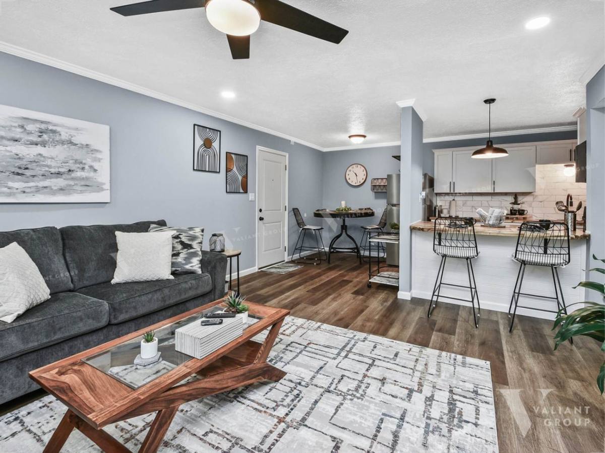 Apartment for rent at 1435 E Elm St, Springfield, MO 65802